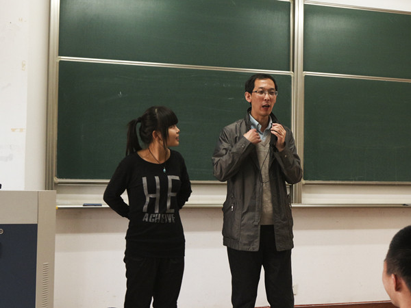 【91约炮
新生导航系列讲座】Learn to learn--91约炮
院长与14级学生亲密接触
